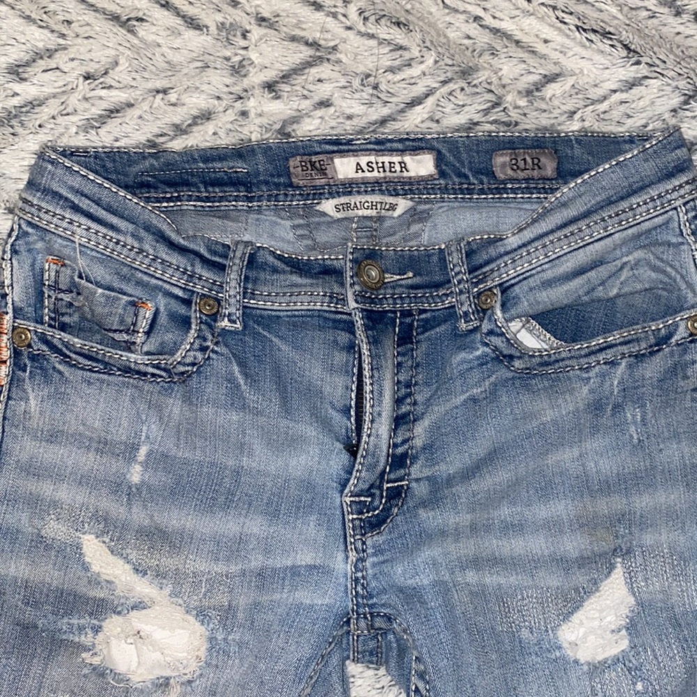 BKE ASHER 31R 32 Length Distressed